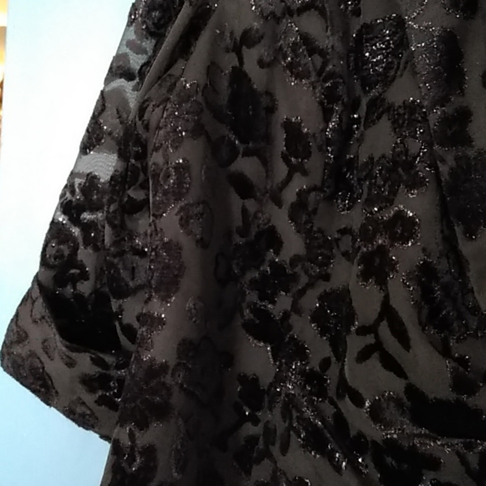 Blazer - Picture 4 of 5
